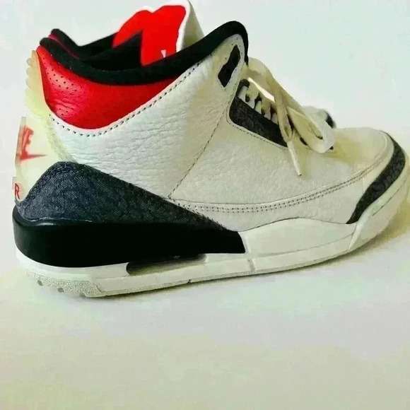 Air Jordan 3 SE Retro Denim Fire Red Sneakers - Picture 6 of 11